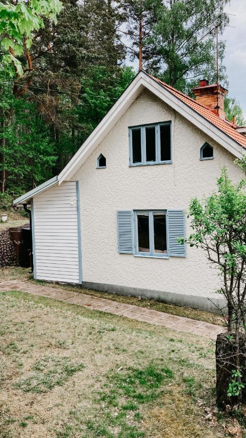 Charming House With Wood Stove Near Lake Virserum 外观 照片