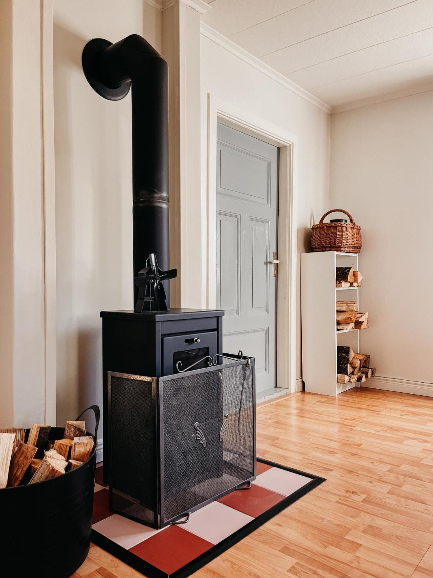 Charming House With Wood Stove Near Lake Virserum 外观 照片
